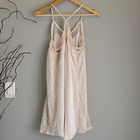 Doe & Rae lace dress - Picture 2 of 3